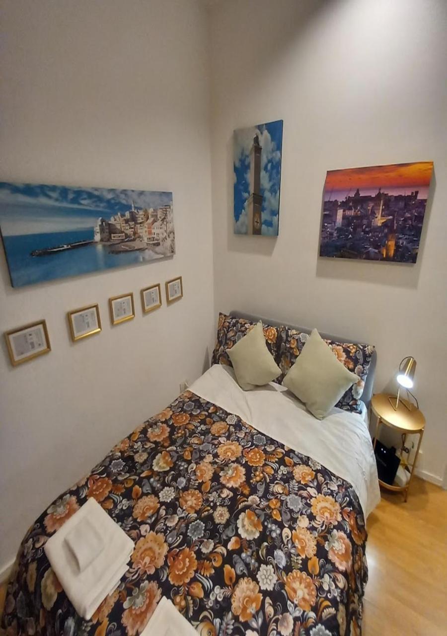 Aquarium Central Loft Apartment Genoa